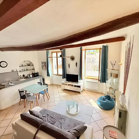 Сasa de vacaciones In The Center Of Antibes