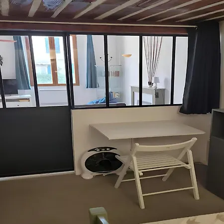 Сasa de vacaciones In The Center Of Antibes